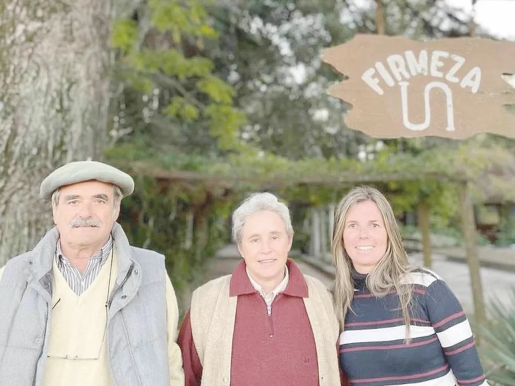‘Aqueles que se consideram melhores que os outros são perigosos. Nos sentimos em paz e afins ao lado de pessoas que se consideram comuns’ –   Bert Hellinger