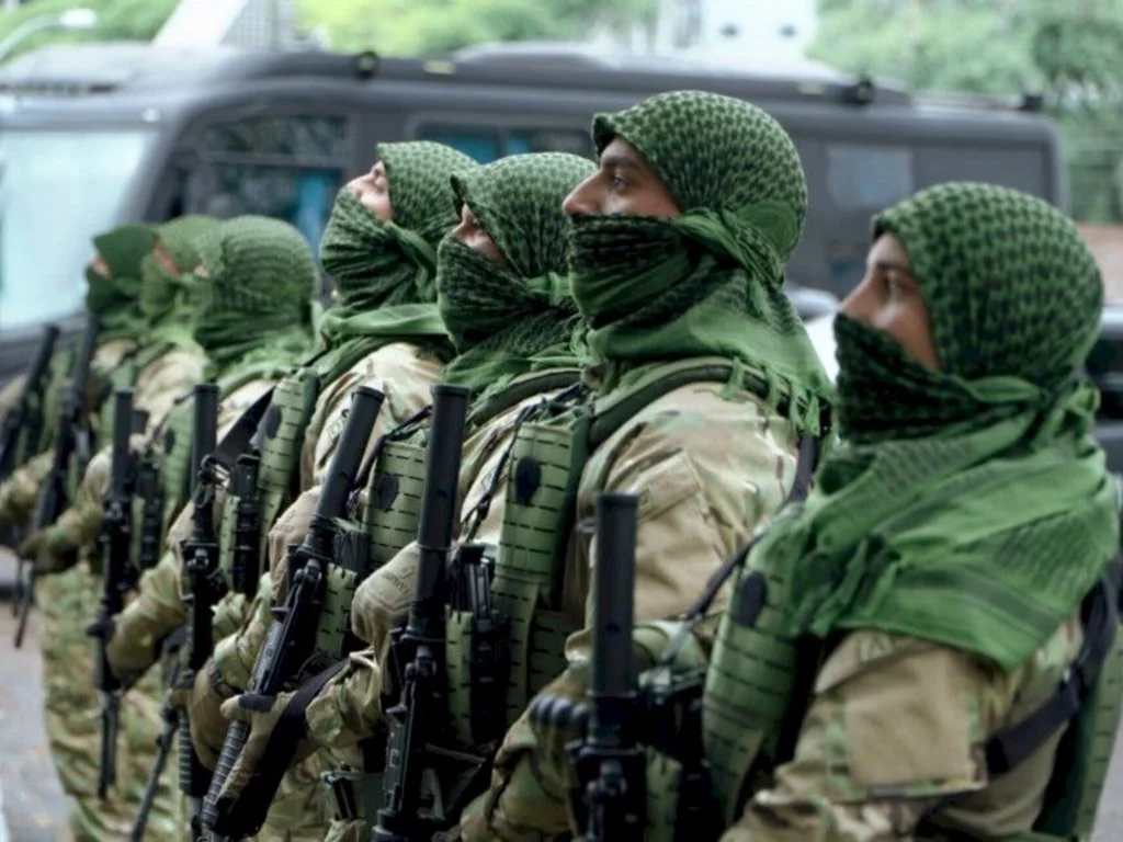 ‘Cavaleiros de gelo’ são preparados para situações extremas