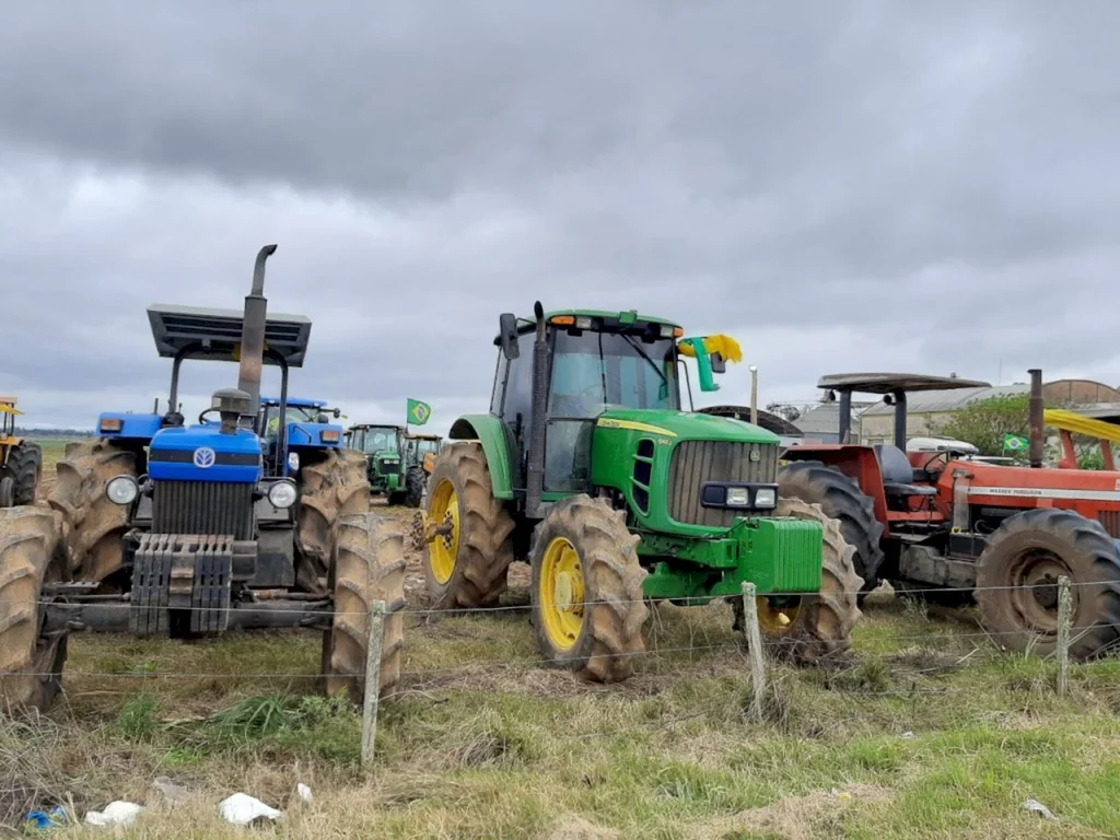Silêncio impera  a espera de uma posição de  Brasília