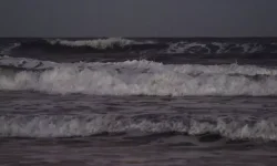 Abril tem Lua Rosa e chuva de meteoros