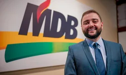 Quinta-feira foi quente na política