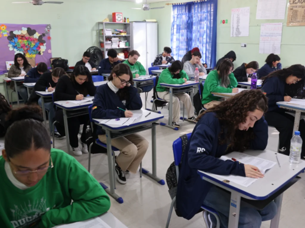 Escolas selecionadas têm até terça-feira para enviar atas de adesão