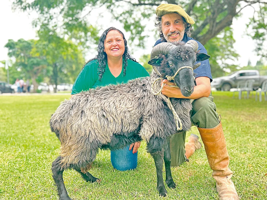 Casal do Paraná cruza o país para participar de feira em Bagé