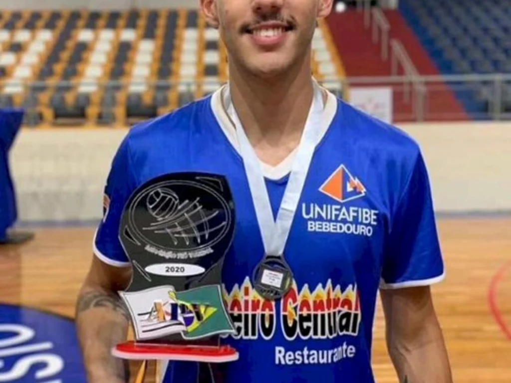 Bageense entra para a liga europeia de vôlei