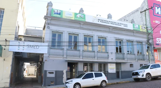 Prefeitura anuncia reajuste salarial para professores