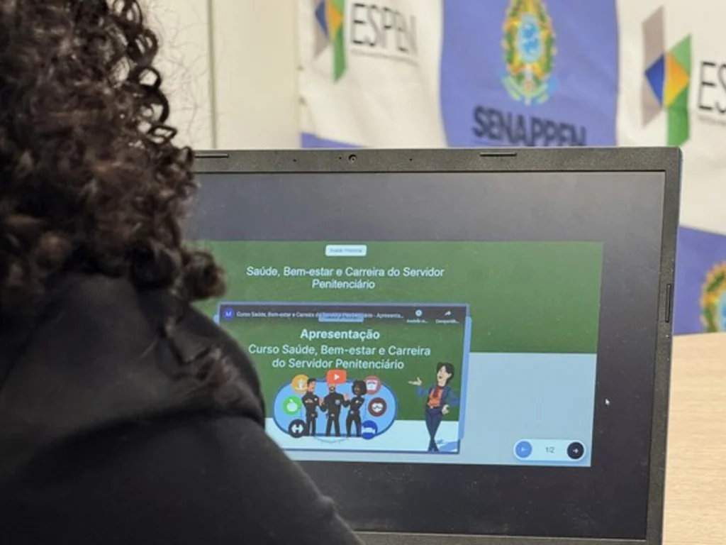 Curso para policiais penais oferece bolsa de R$ 900