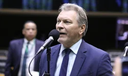 Aprovado projeto que aumenta número de deputados