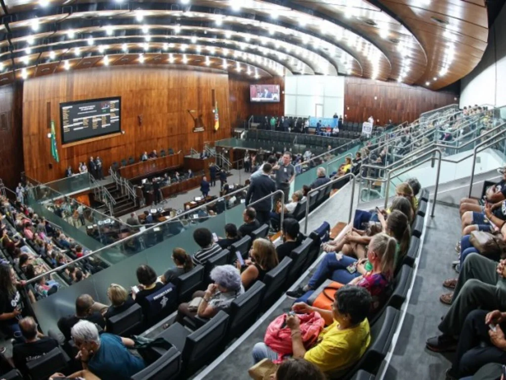 Assembleia aprova reajuste de 6,27% no piso do magistério no RS