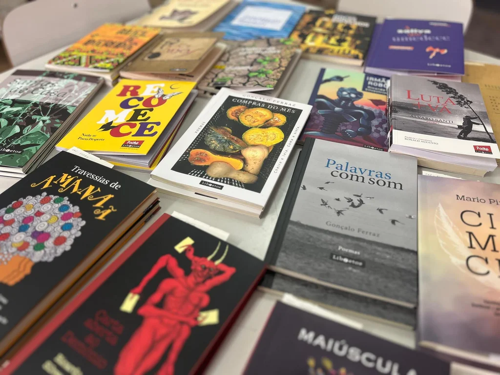 Biblioteca Pública recebe 433 novos livros