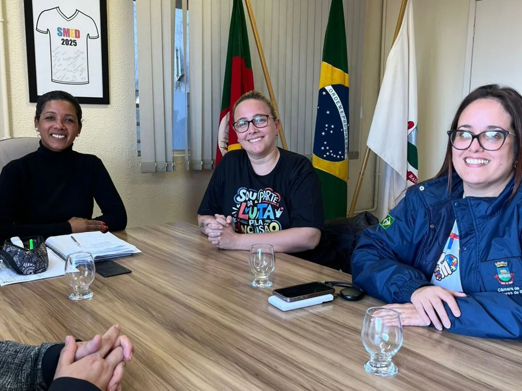 Ana Paula reforça diálogo com secretarias para fortalecer inclusão