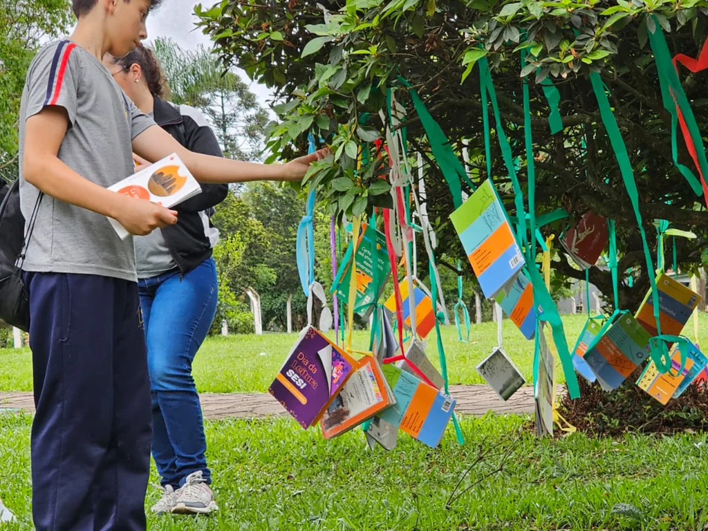 “Frutos do Saber” leva livros e literatura ao público infantil e juvenil