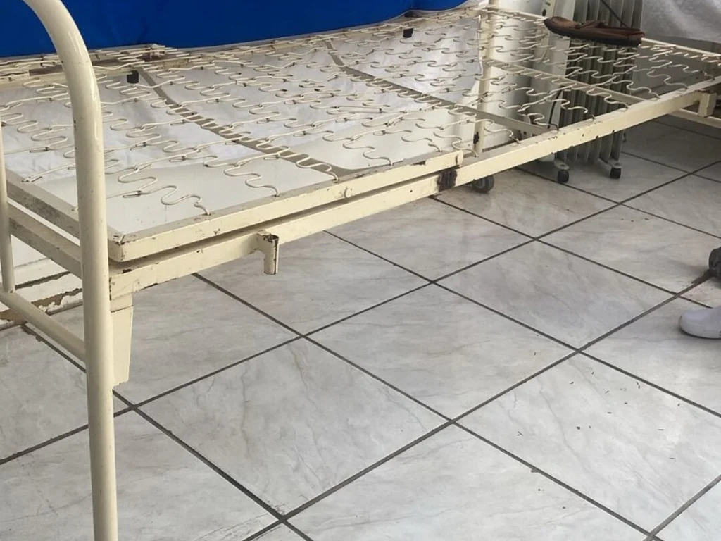 José e Auta Gomes apela por substituição de camas hospitalares