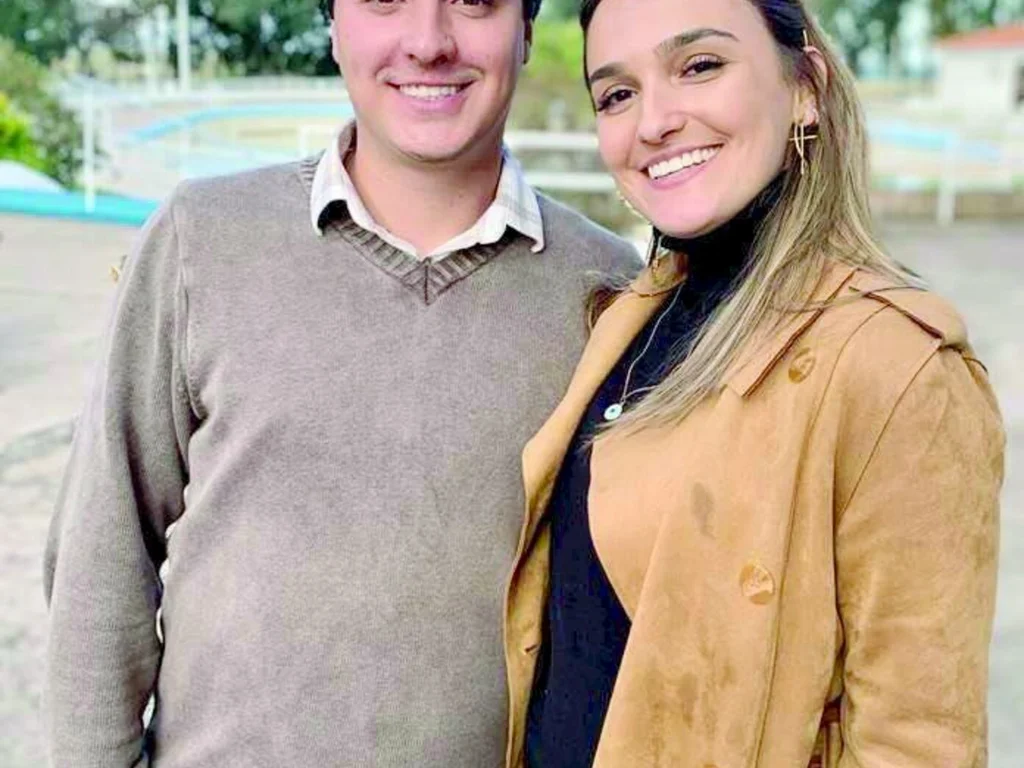 ‘Não espere por uma crise para descobrir o que é importante em sua vida’  –   Platão