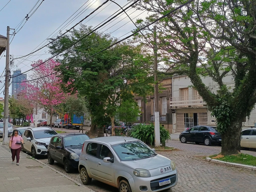 Frente fria traz risco de temporais e granizo