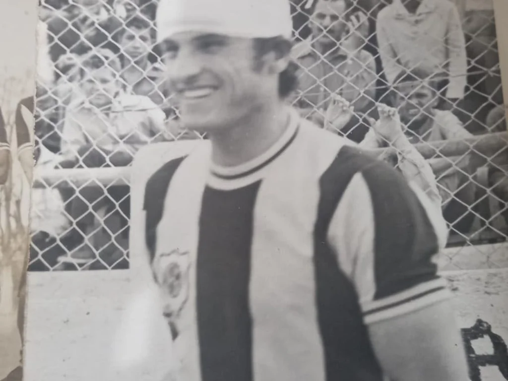 Ciro, bancário e jogador