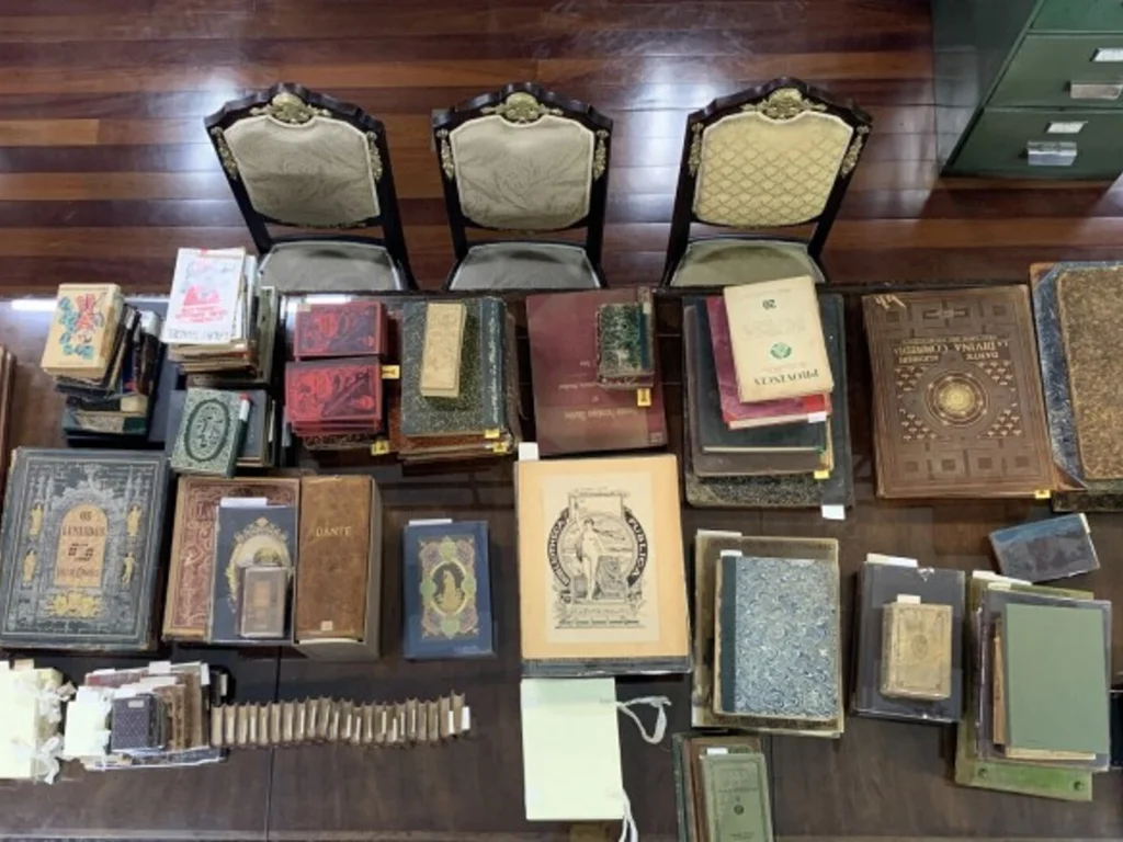 Exposição da Biblioteca Pública do Estado apresenta raridades