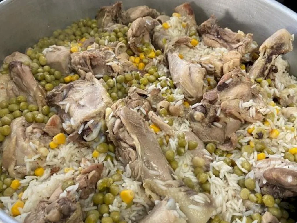 Casa Luz precisa de alimentos para manter distribuição de jantas