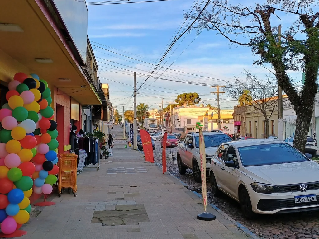 Previsão indica calor e chuvas fortes na virada do mês