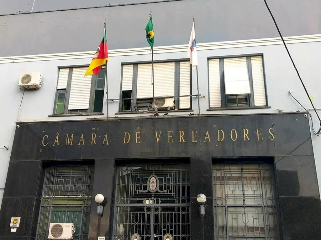 Vereadores se licenciam para concorrer