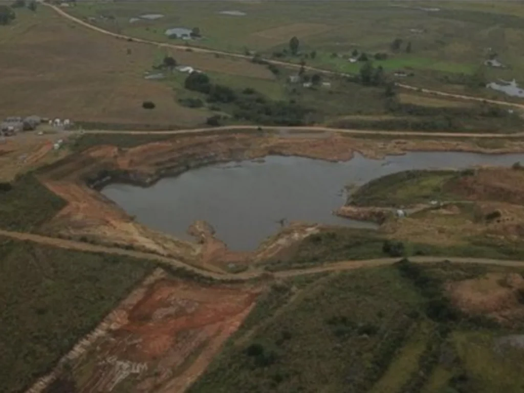 Moradores próximos a barragem da Arvorezinha estão “ilhados”
