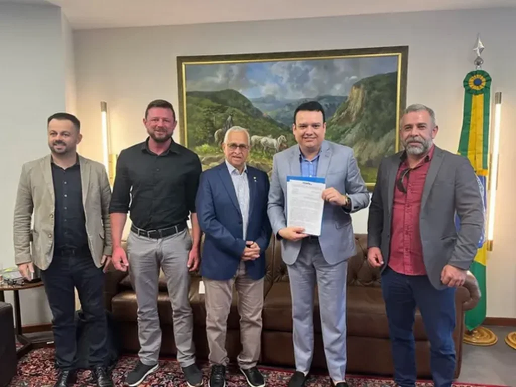 Audiência com presidente do TCE trata demandas da Azonasul