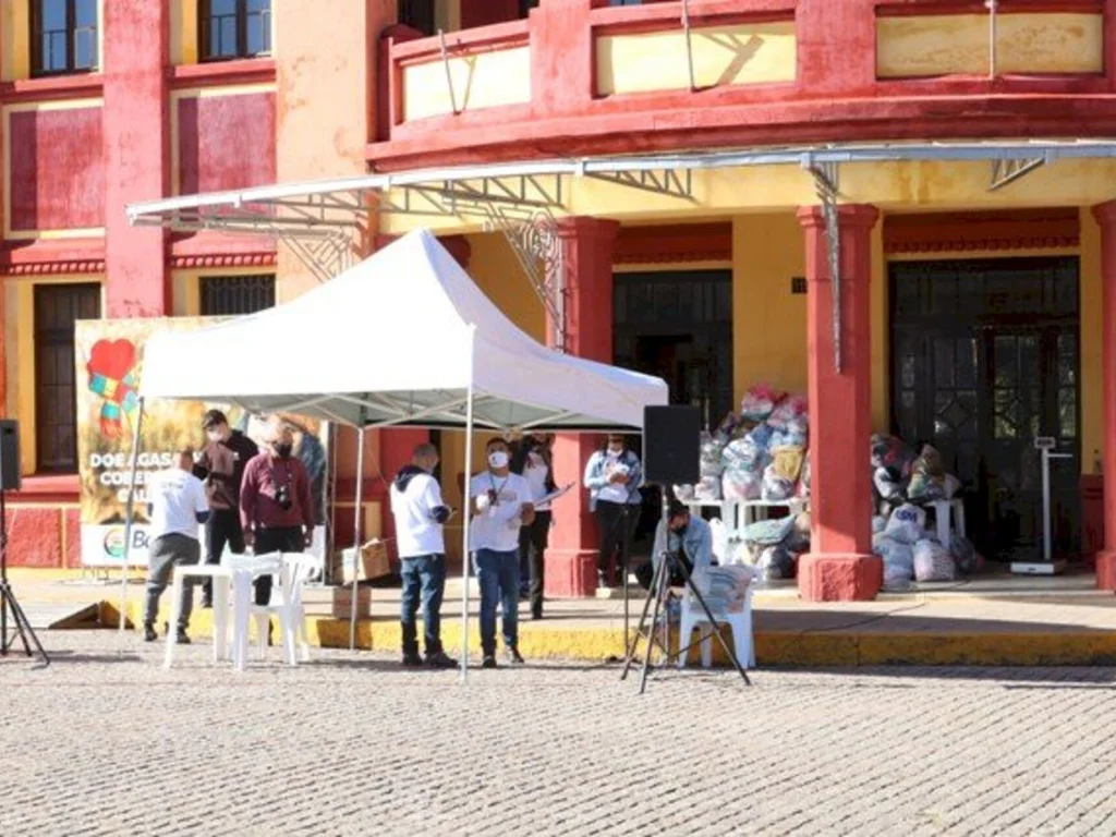 Campanha do Agasalho arrecada mais de uma tonelada de roupas