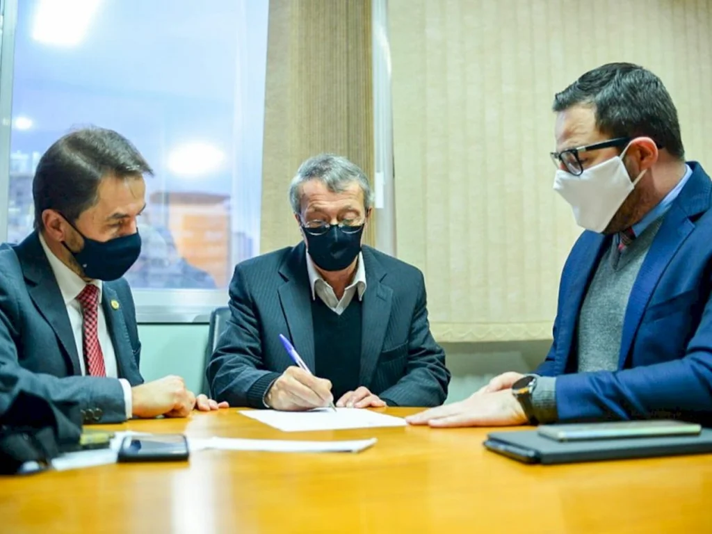 Emenda reduz privilégios a ex-governadores